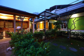Отель Jasmine Orange B&B  Jian